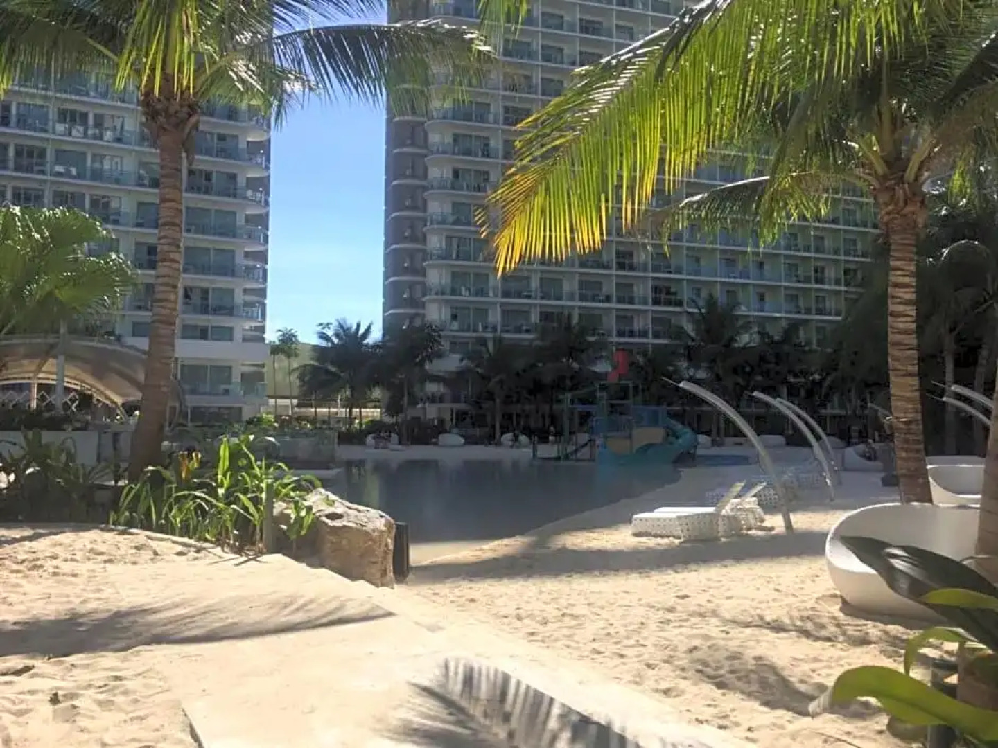 Azure Urban Beach Resort Manila by Radlett