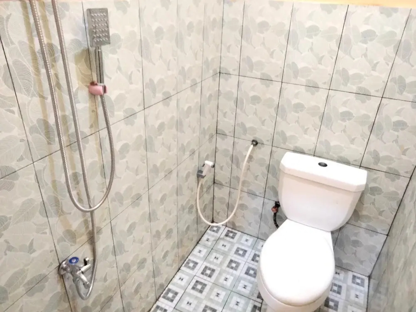 Wisma Mutiara near Alun Alun Demak Mitra RedDoorz