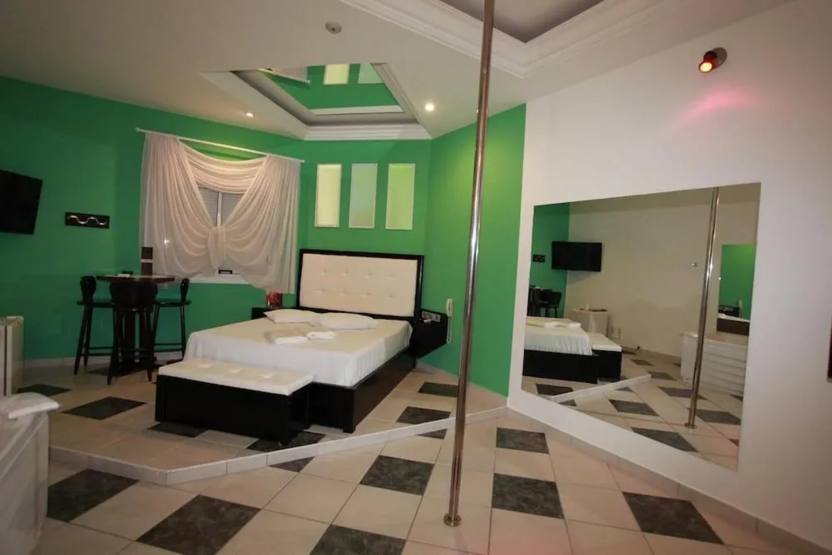 Liverpool Loft & Motel (Только для взрослых)