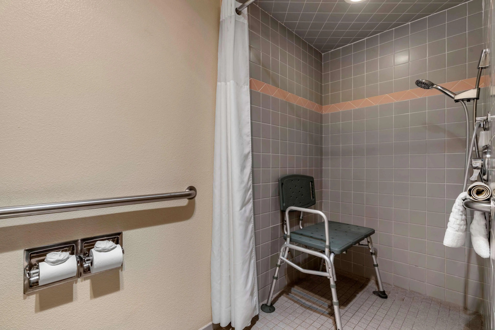 Best Western Luxury Inn