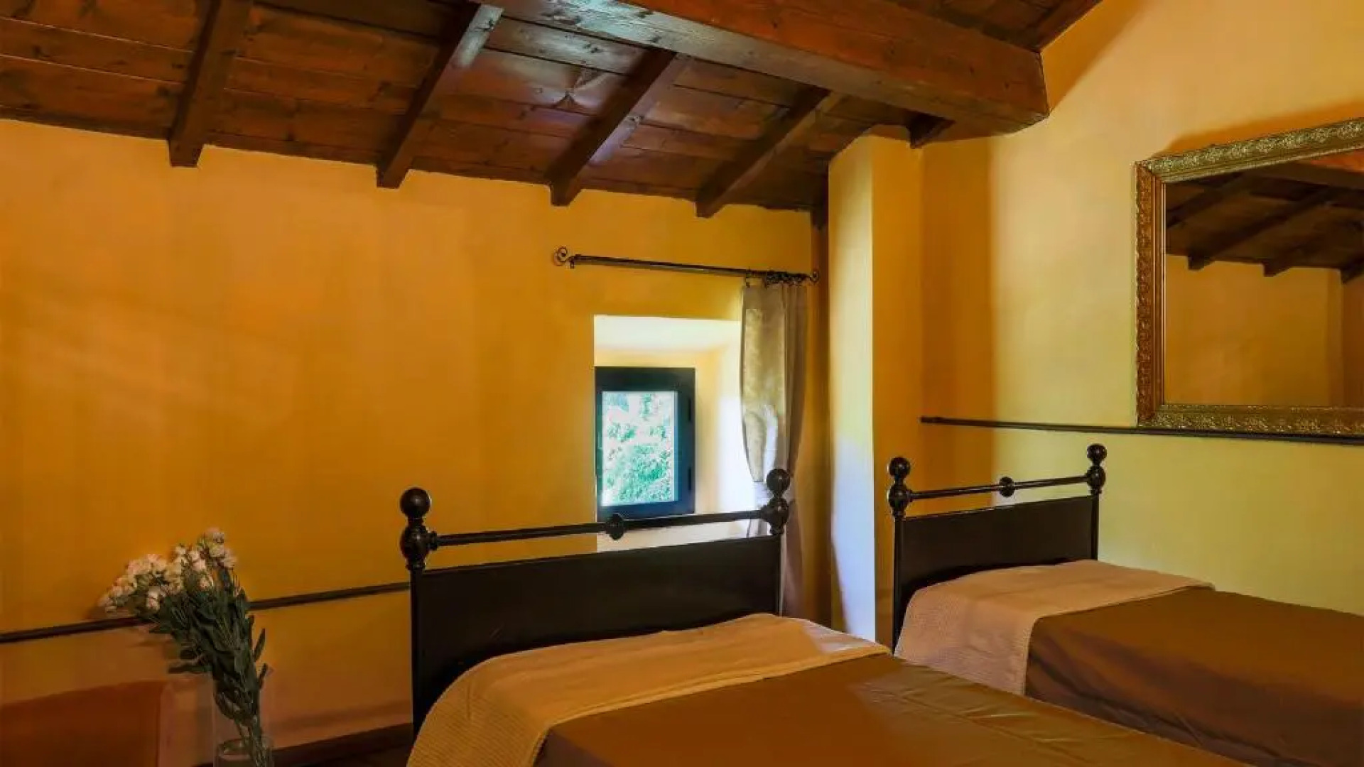 PIEVE DEL BORGO 6&2, Emma Villas