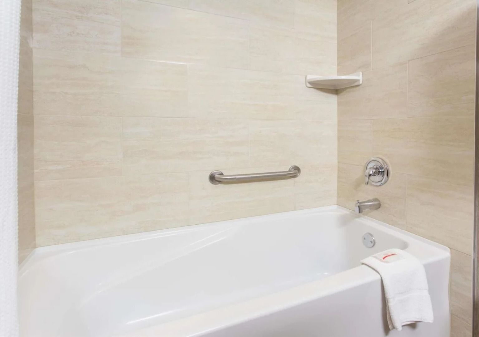 Canmore Inn & Suites