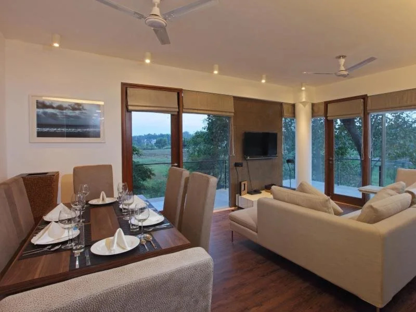 The Golden Pearl Calem Grove Hotel