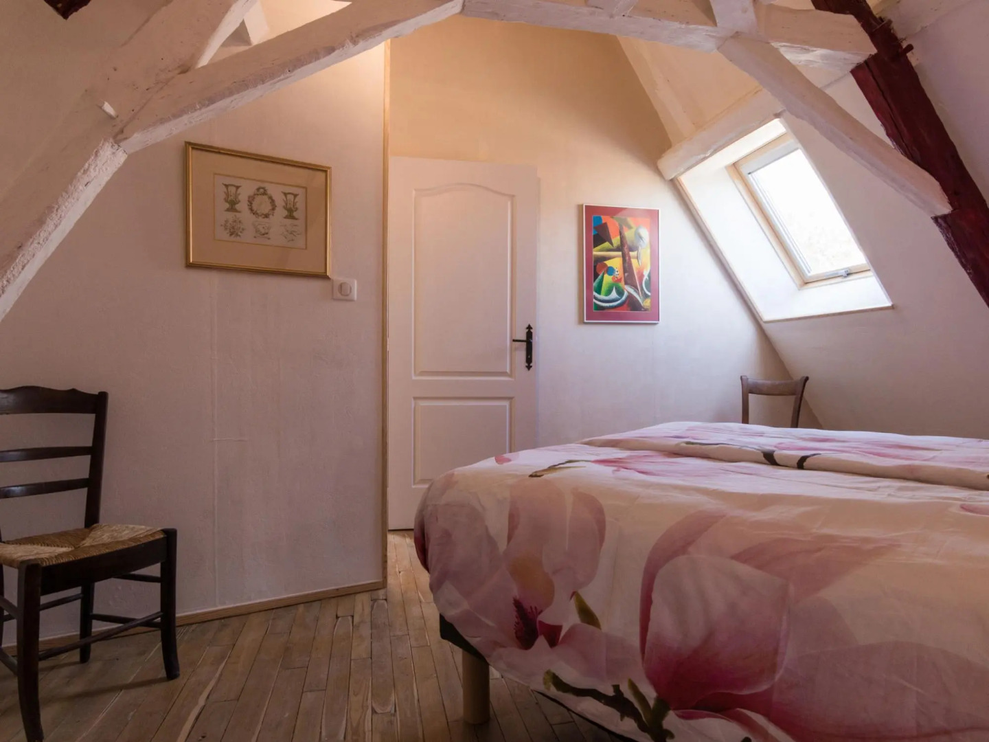 Lovely Cottage in Peyzac-le-moustier With Terrace