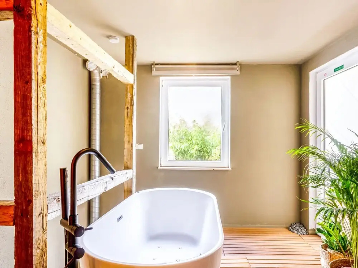 Lavish Holiday Home in Spaubeek with Turkish Steambath