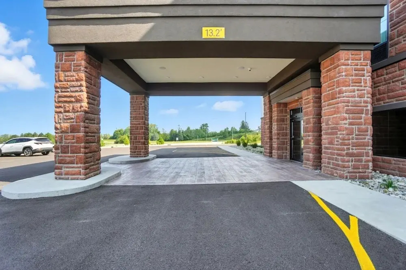 Cobblestone Hotel & Suites-Bellefontaine