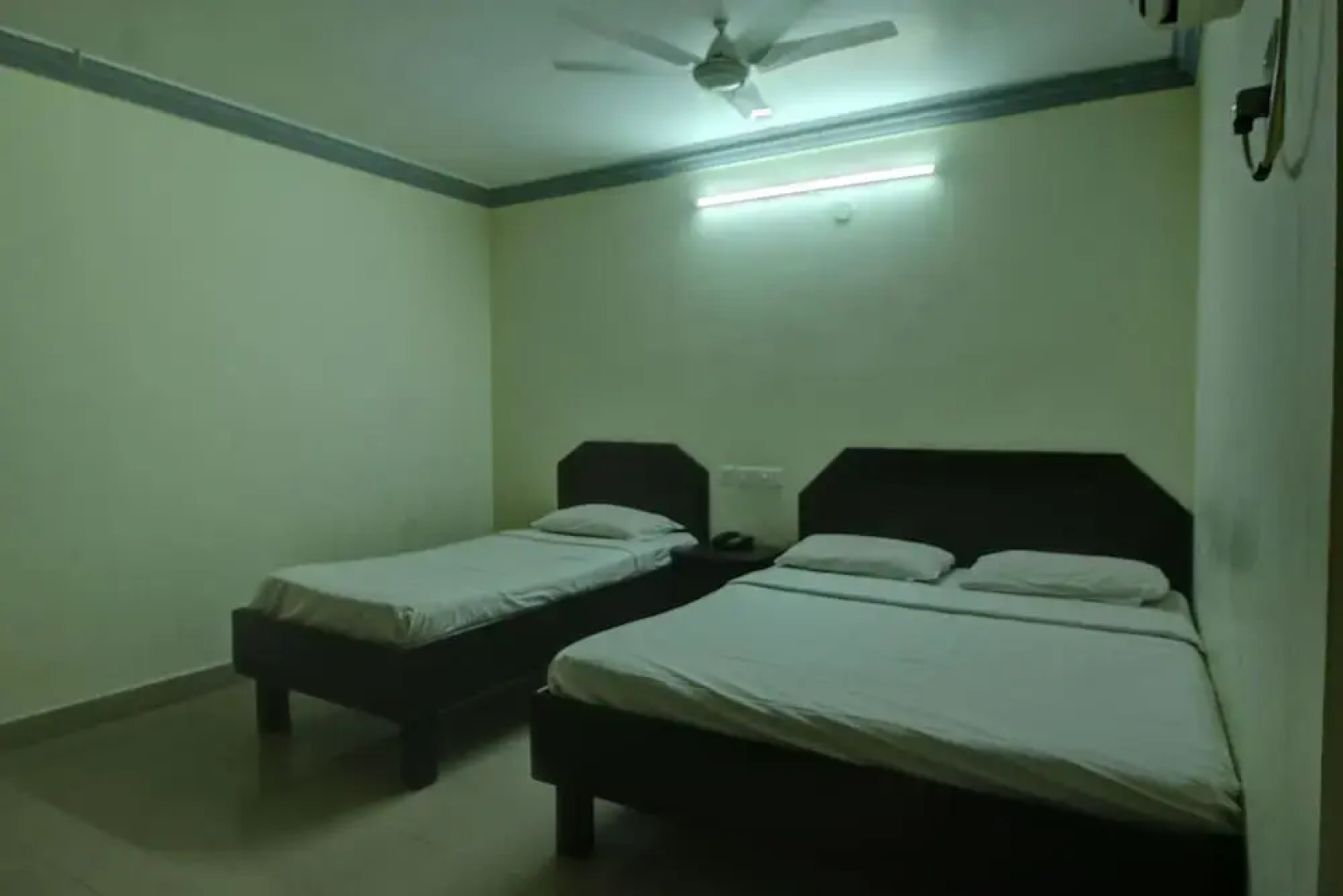 Vasantham Inn By OYO Rooms