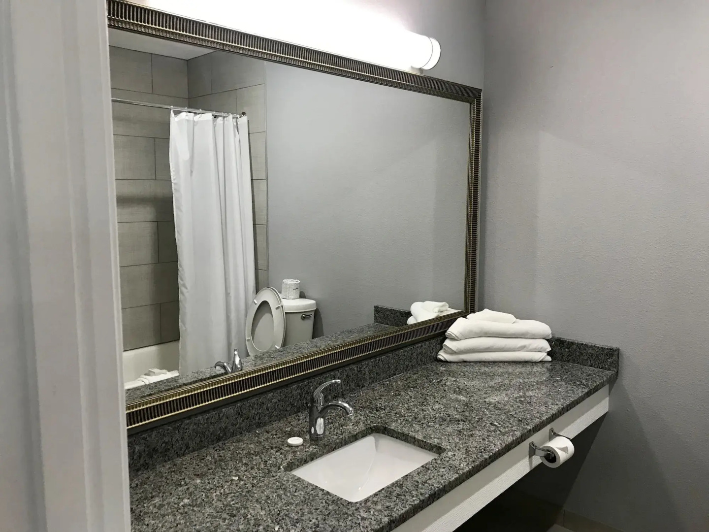 American Inn North Kansas City