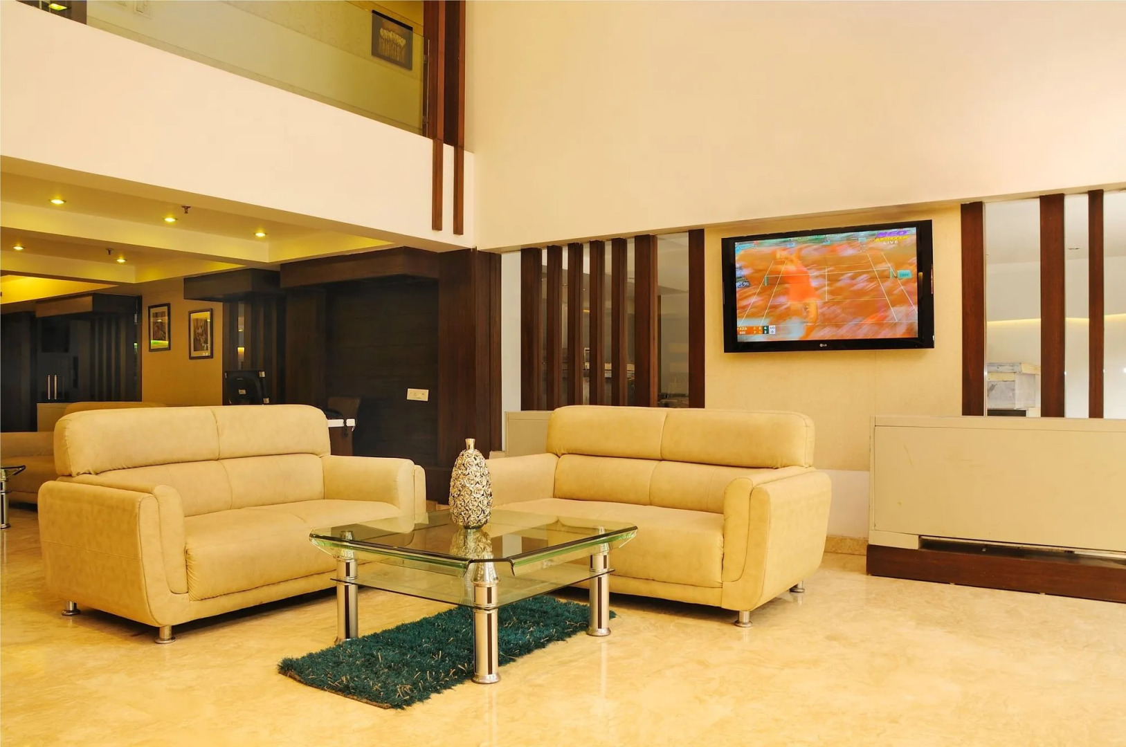 Hotel The Pearl - Newly Renovated in City Centre