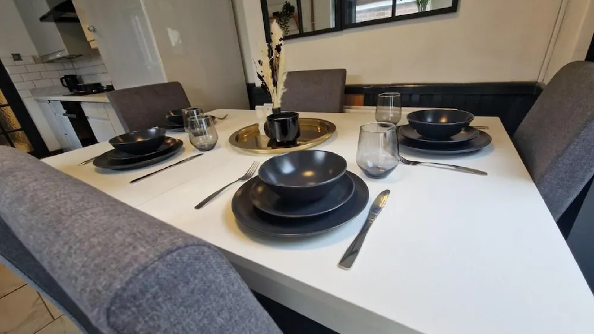 Charming 4-bed House in Wednesbury