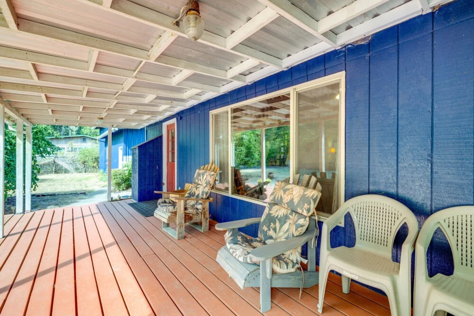 Pet-friendly Ocean Park Rental w/ Outdoor Fire Pit