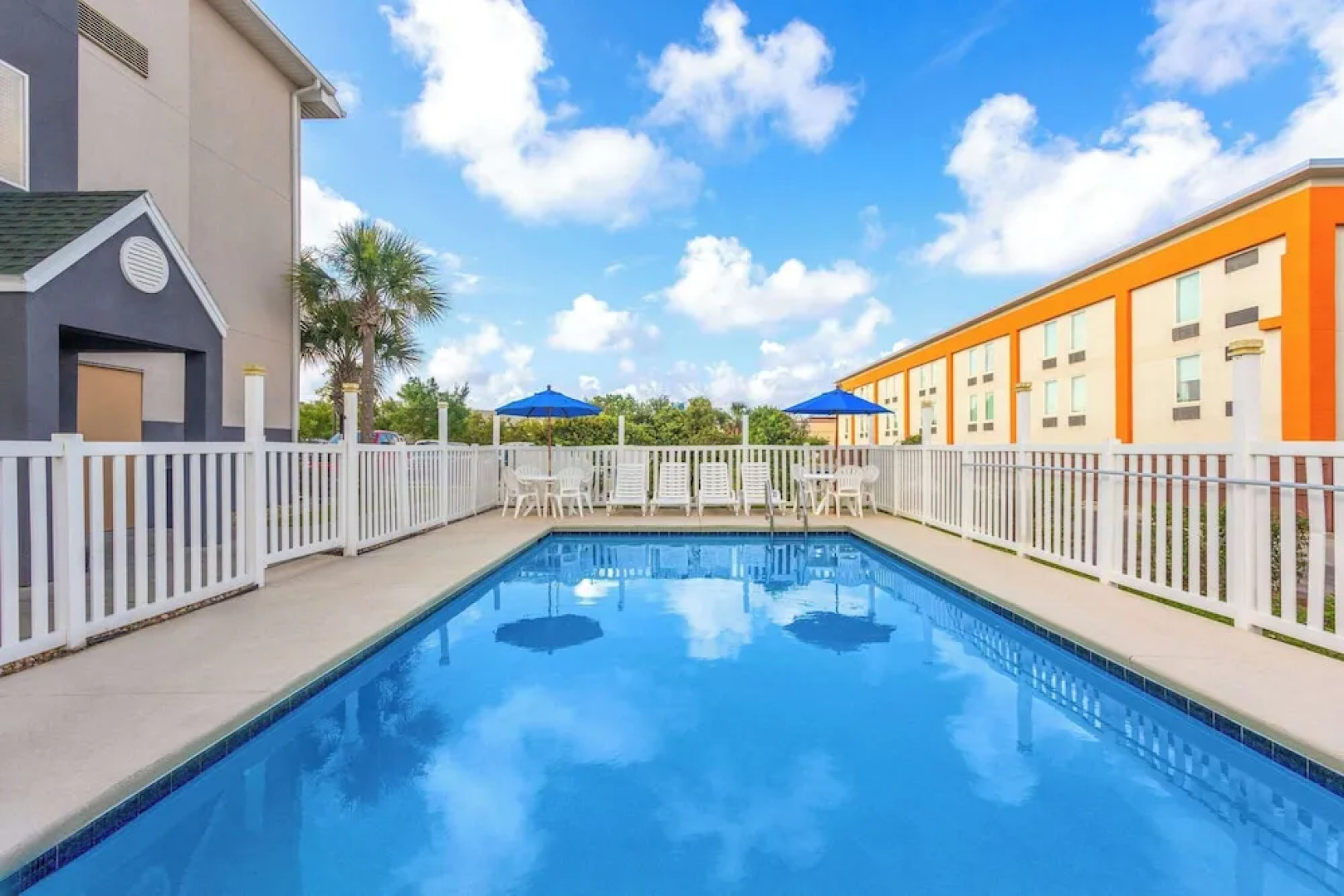 Microtel Inn & Suites Panama C