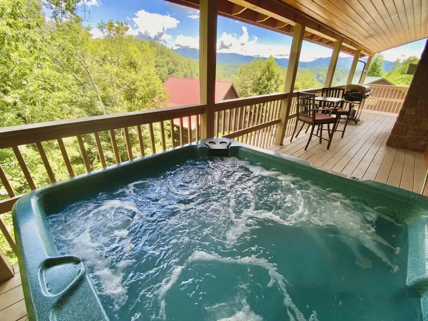 Rocky Top Rendez - 2 Br cabin by RedAwning