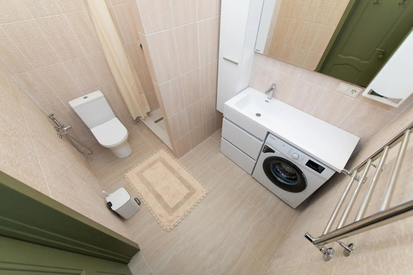 Дом с видом на горы и лес, рядом с озером Банное и горнолыжным центром