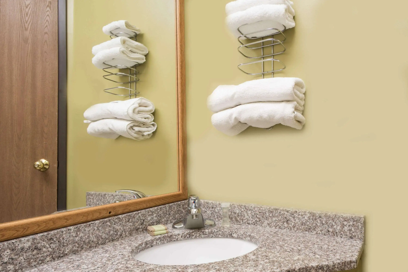 Super 8 by Wyndham Red Wing