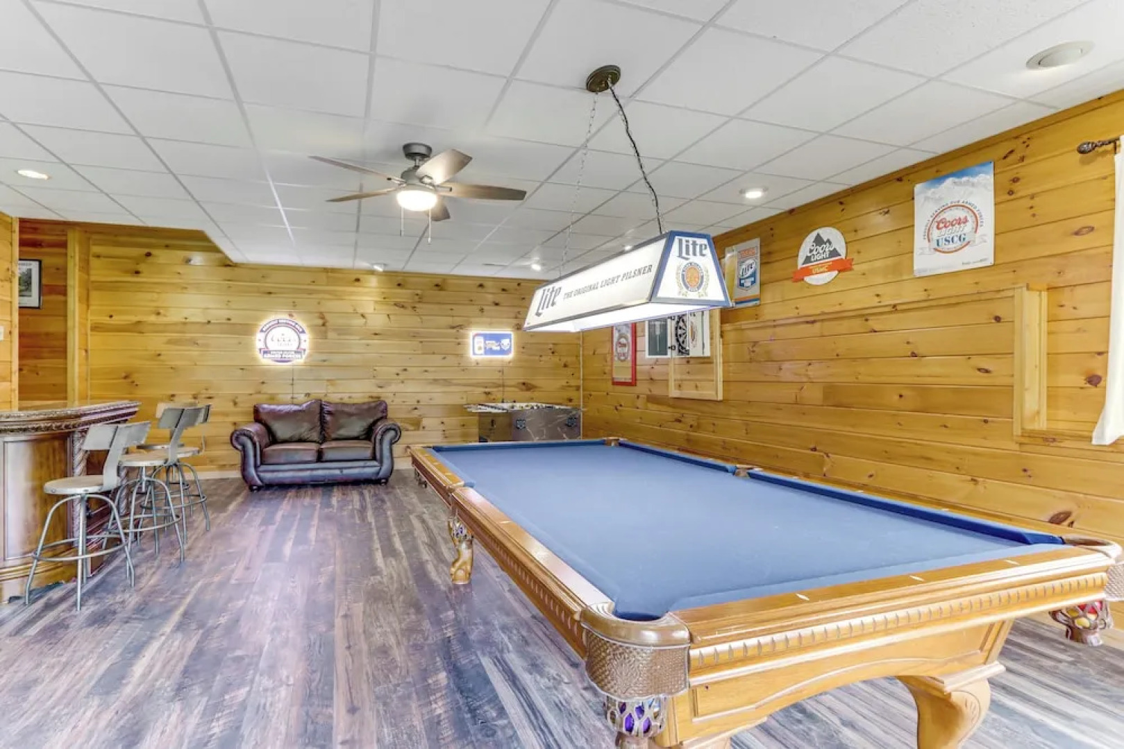 Riffle Run Cabin: River Access, Hot Tub, Game Room