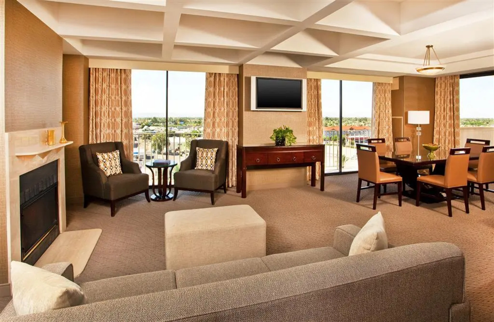 Sheraton Crescent Hotel