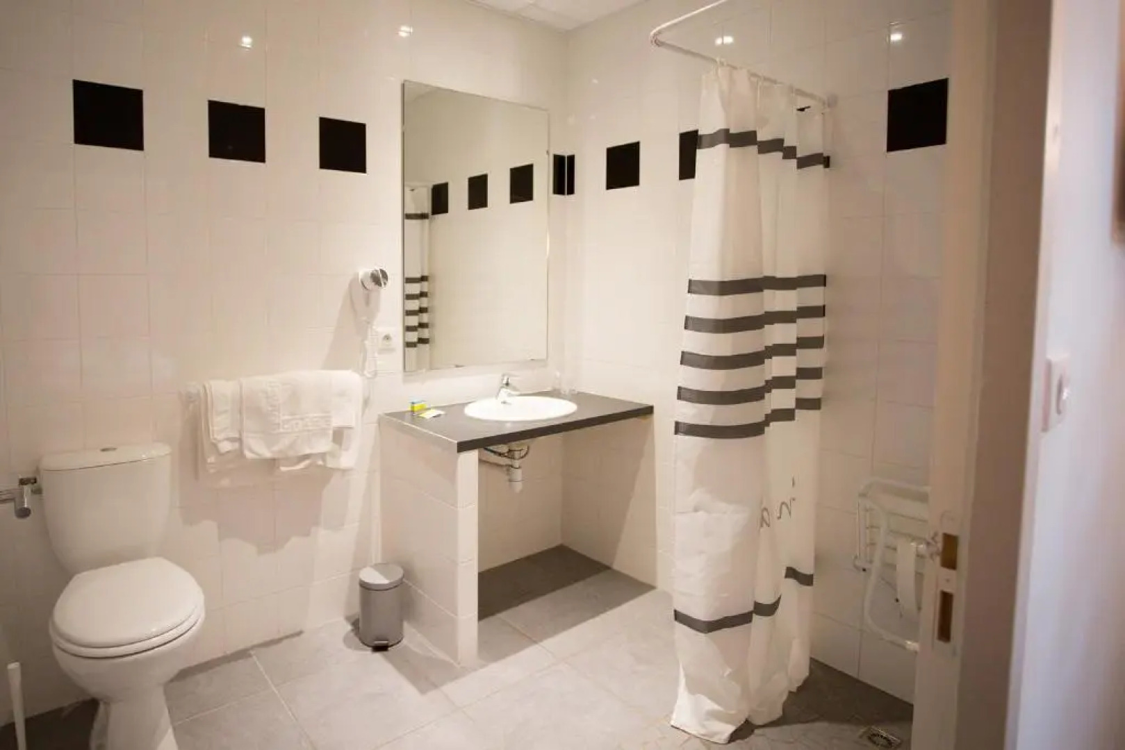 Hotel les jardins de l'océan (climatisé)