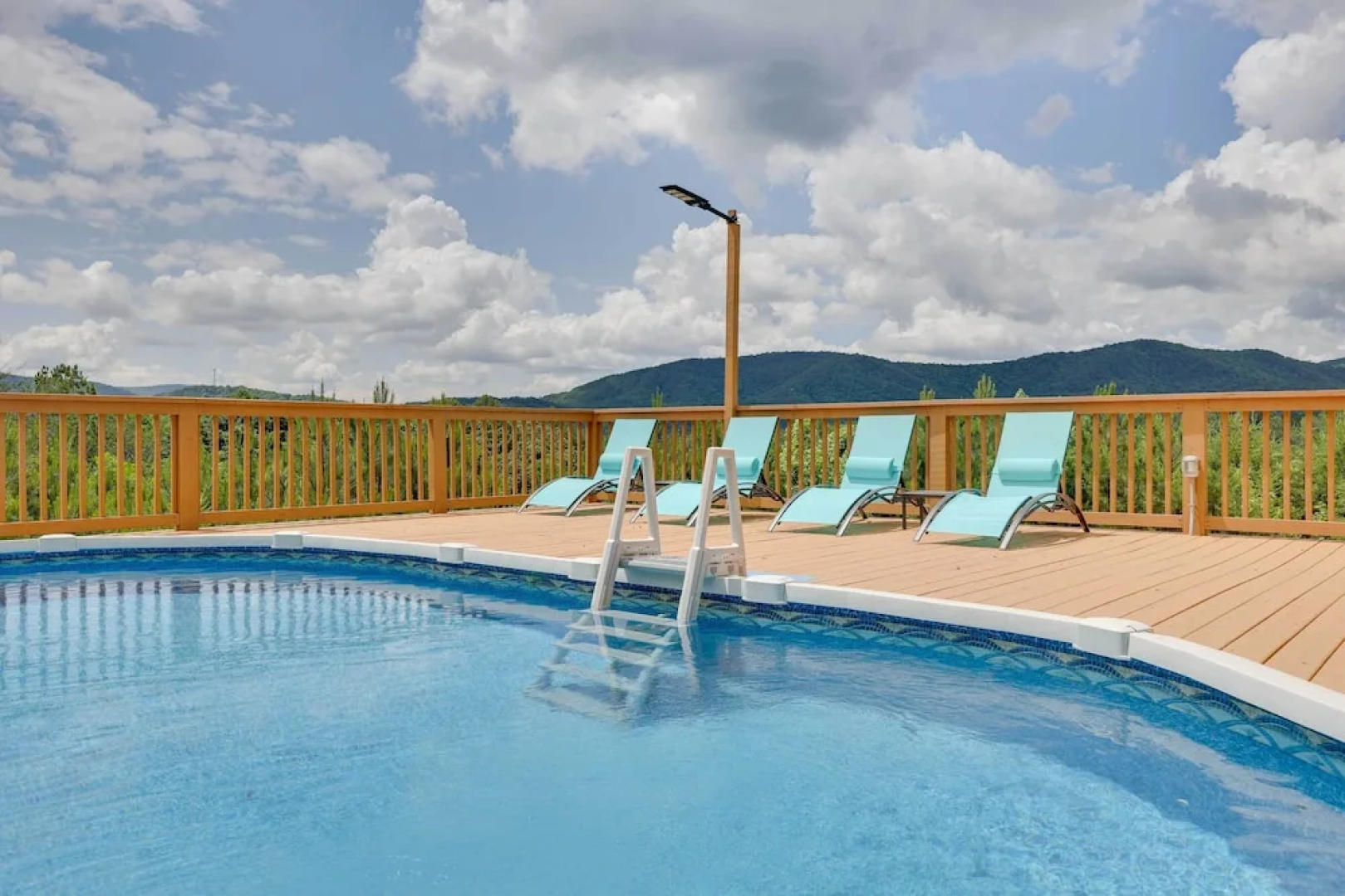Private Saltwater Pool: Mtn-view Copperhill Home