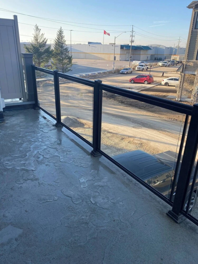 Luxurious Town House With x2 Cars Garage No01