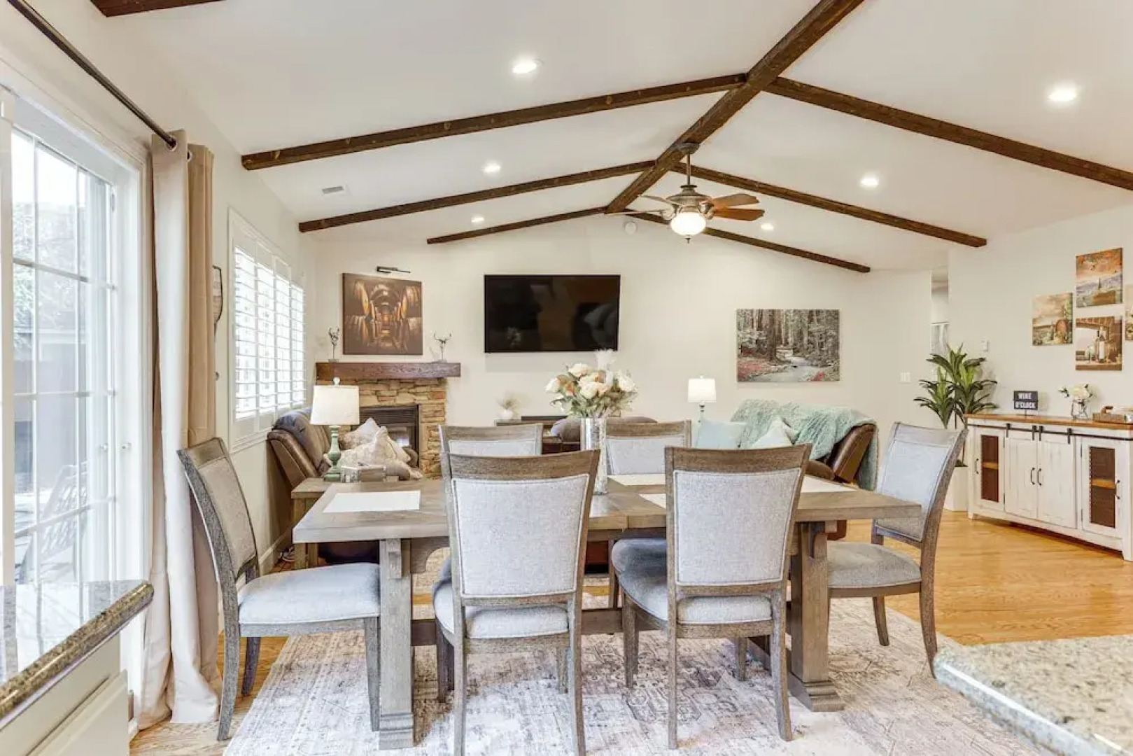 Walk Downtown: Remodeled Home in Murphys w/ Yard!