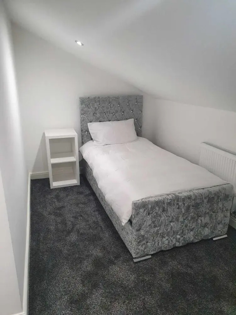 Fantastic New Room-4