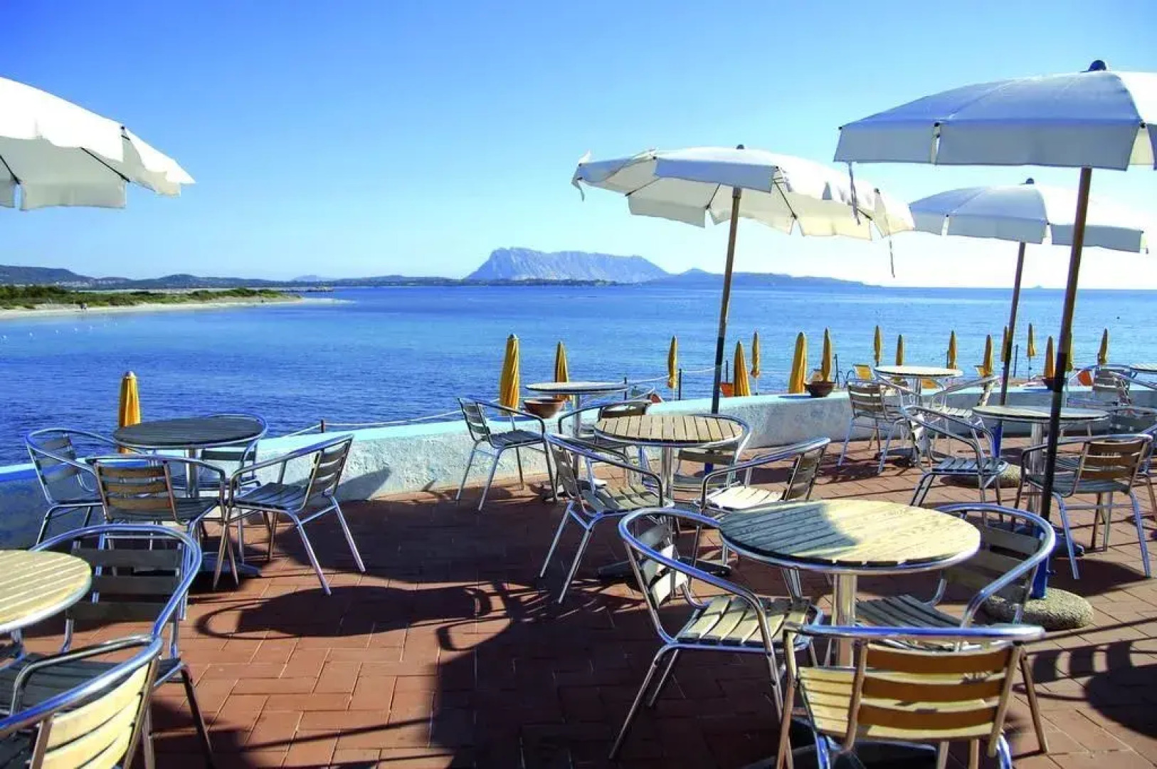 Bungalow Club Village