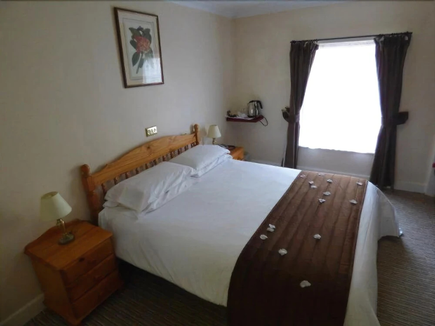 The Roundabout Hotel