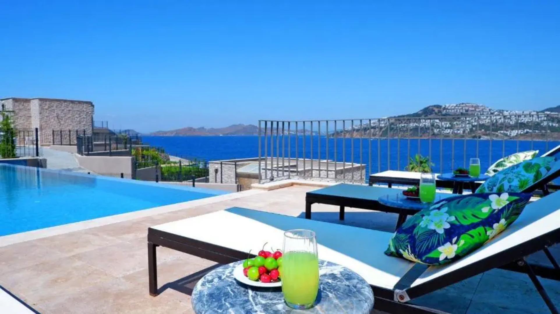 5 Bedroom Luxury Villa With Private Pool and Private Beach in Bodrum-gumusluk 2