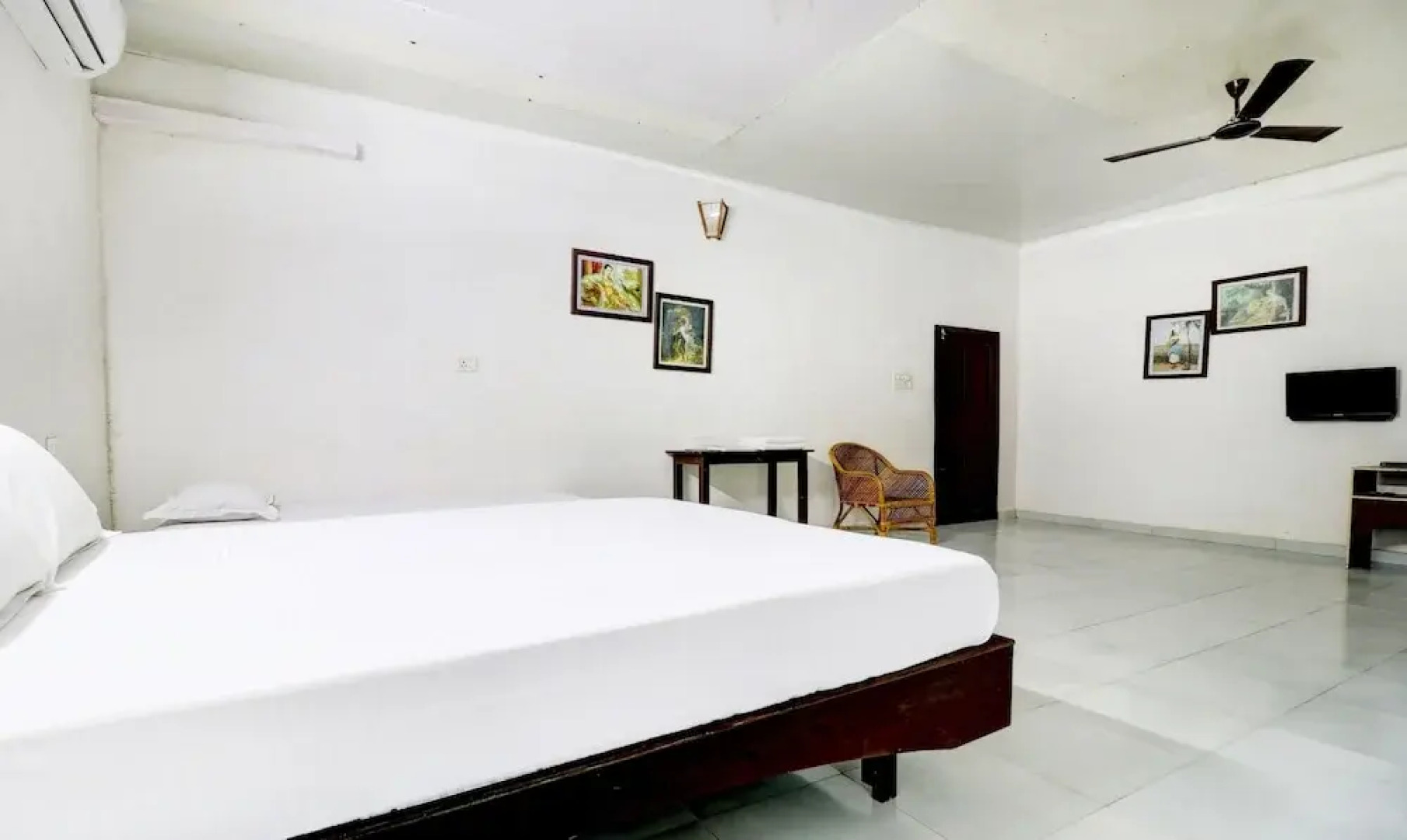 Shirleys Beach Hotel