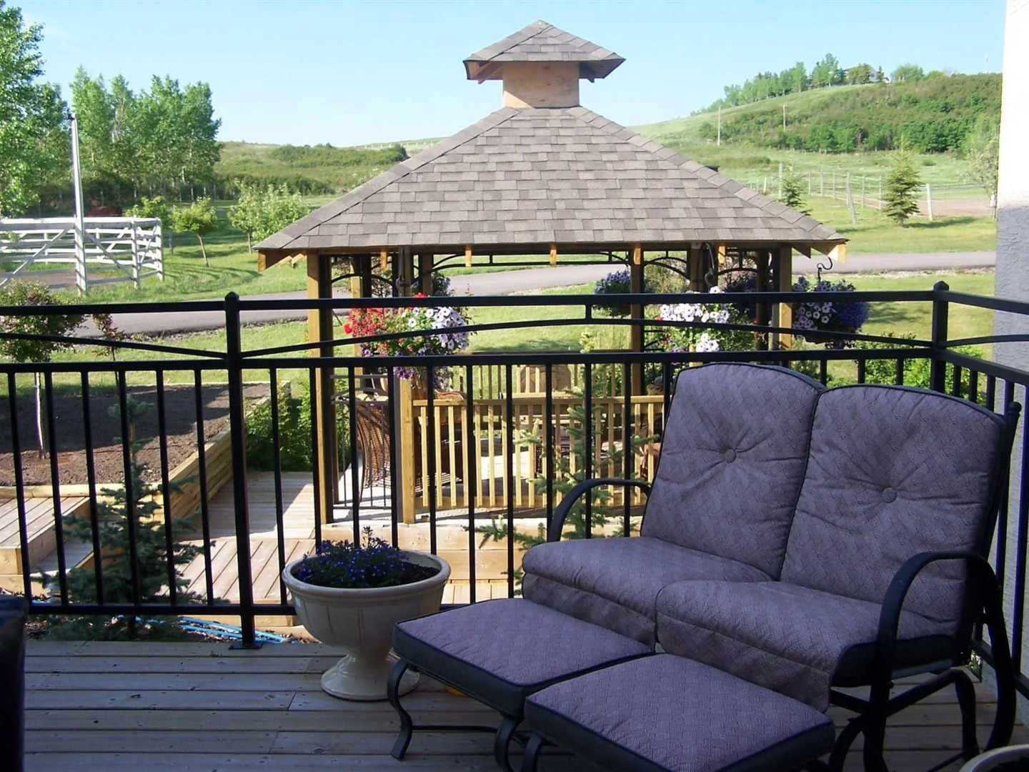 The Stone Gate Inn Bed & Breakfast