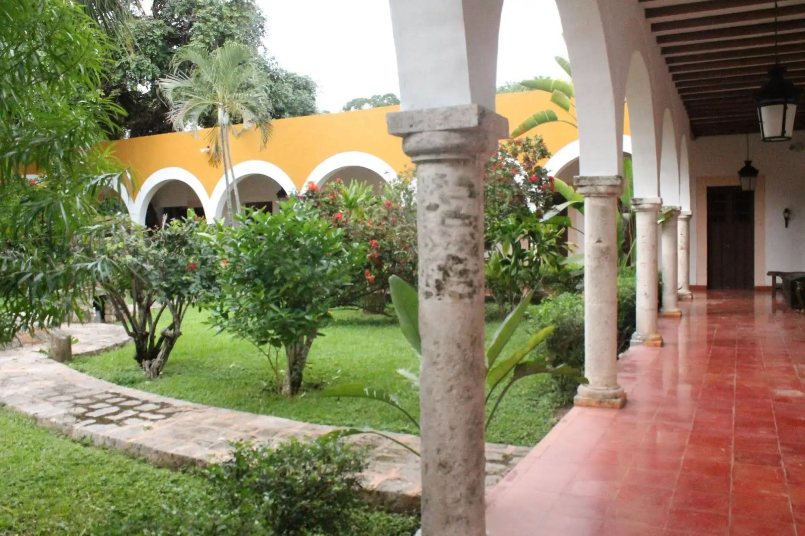 Hacienda Blanca Flor