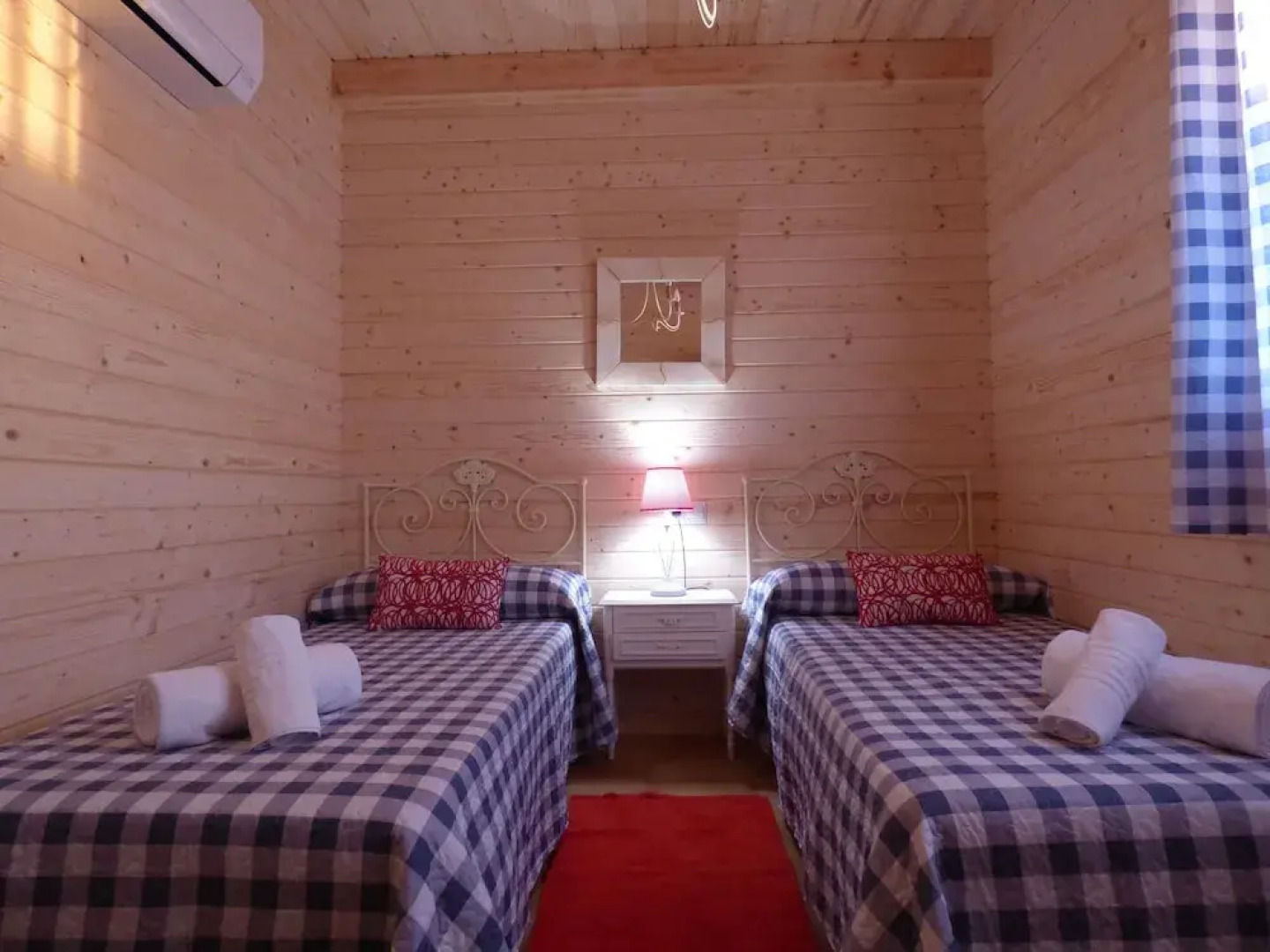 Casa Rural Madera y Miel