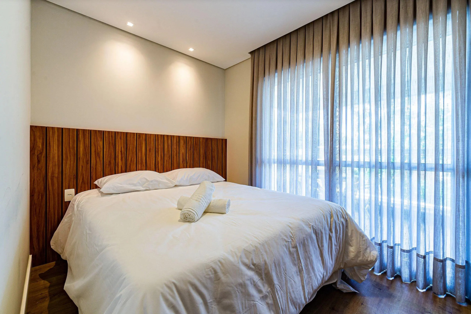 Apto novo e sofisticado a 150m Praia Brava ABC201