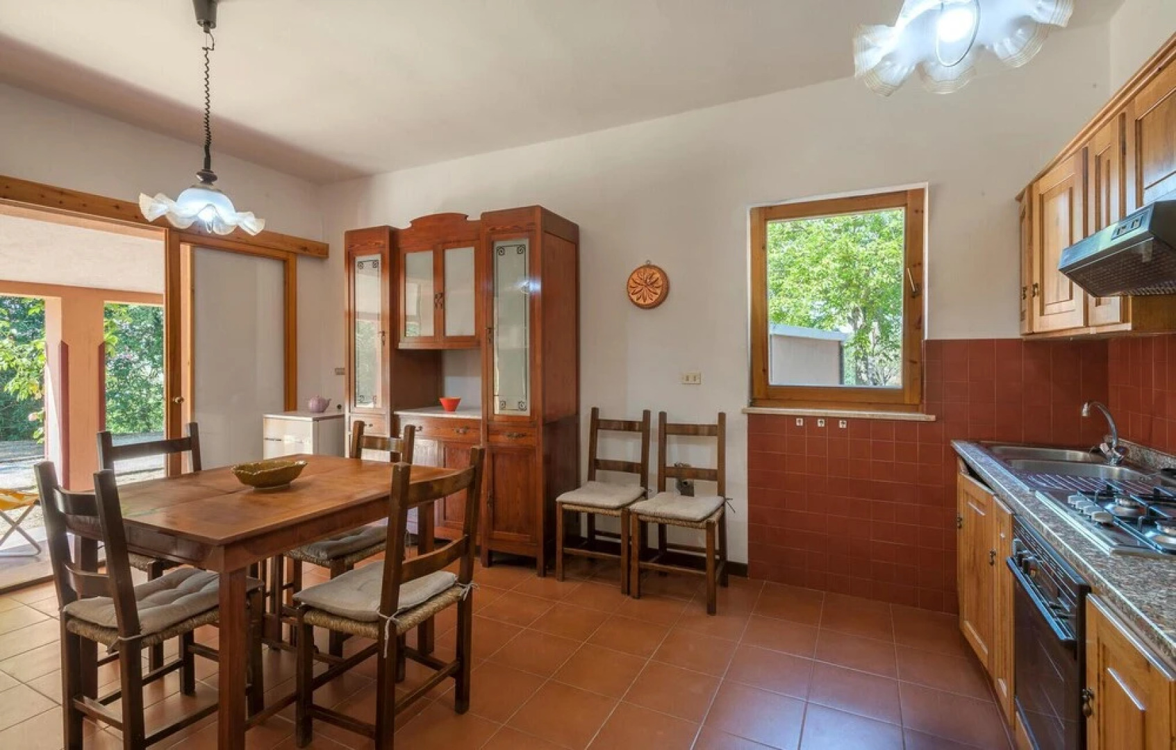 Beautiful Home in Ponzano di Fermo With Jacuzzi, Wifi and 4 Bedrooms