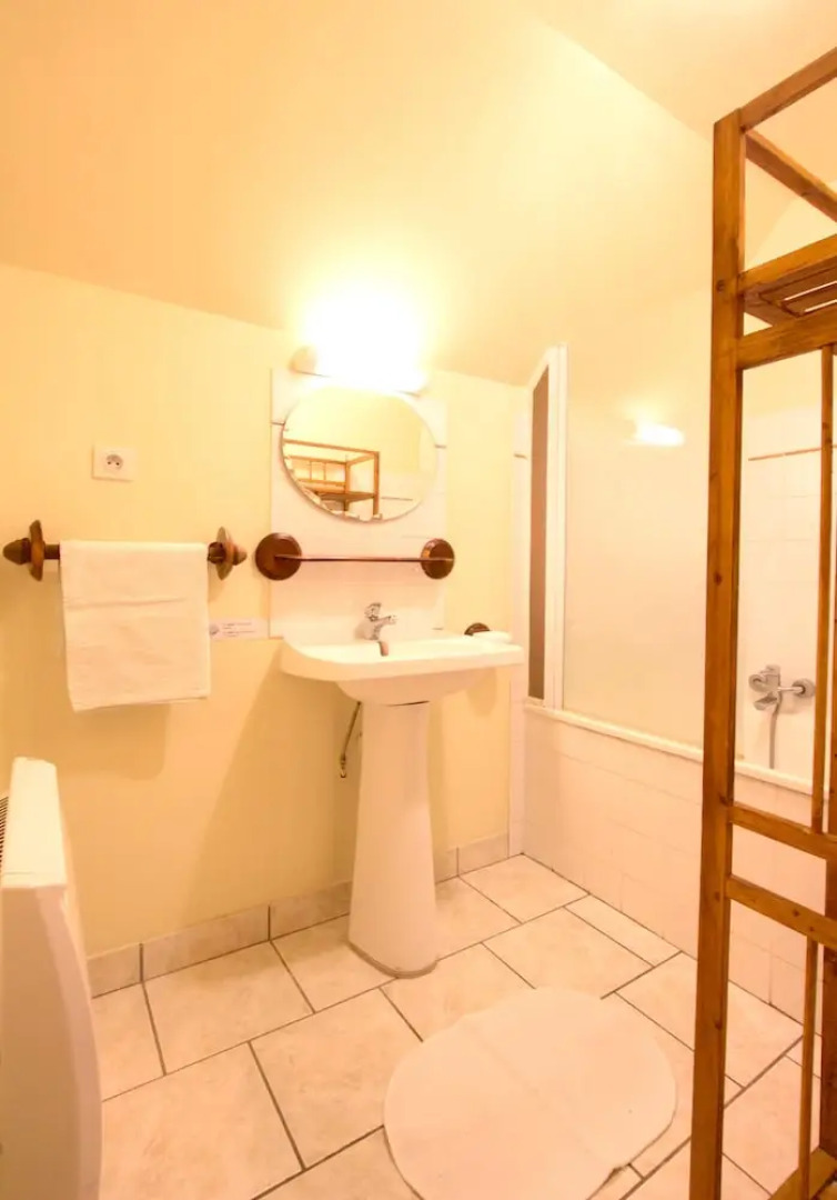 House With 5 Bedrooms in Marchastel, With Wonderful Mountain View, Enc