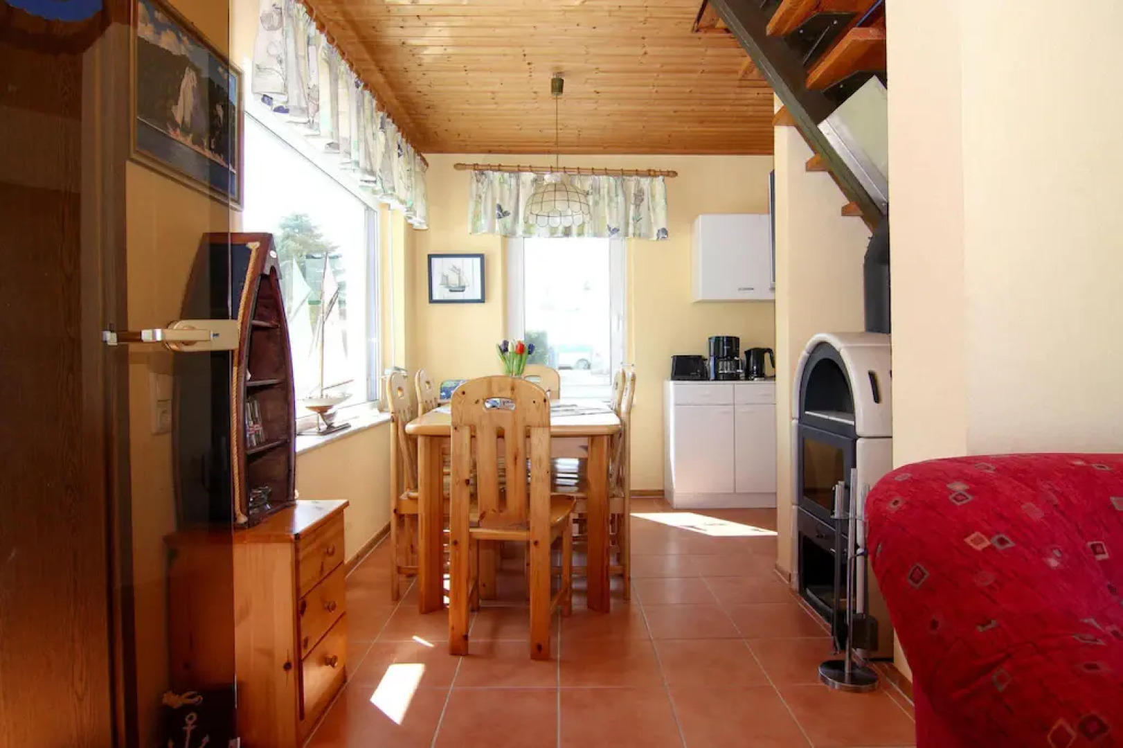 Holiday House, Barth