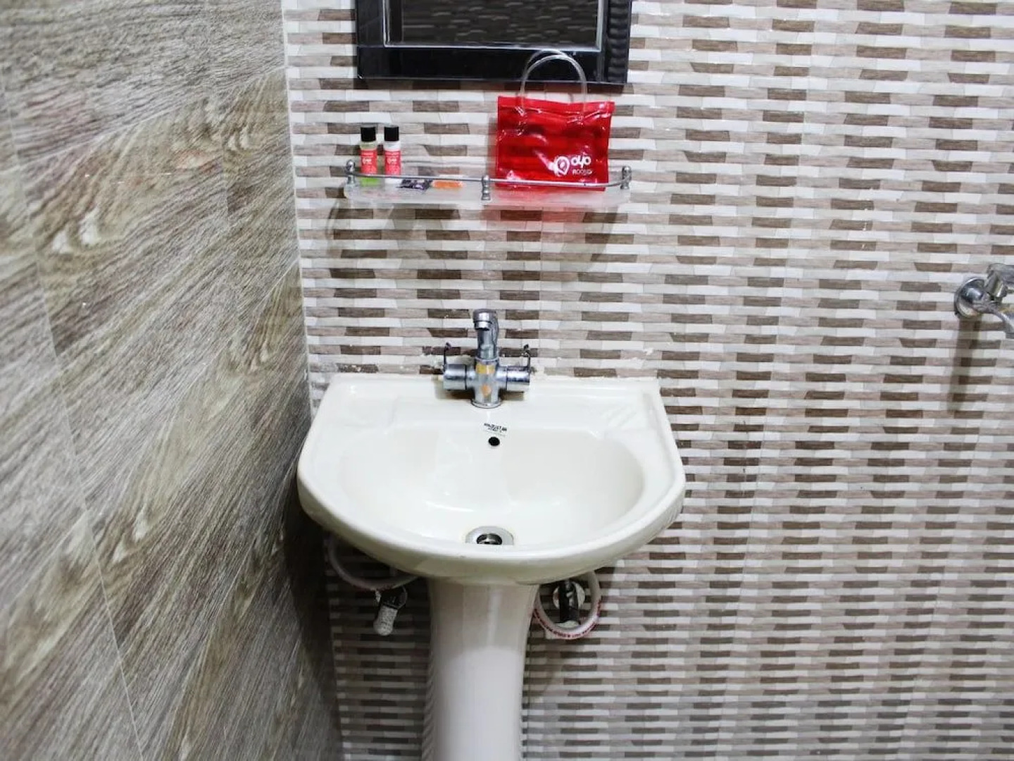 Oyo 2857 Hotel Delite