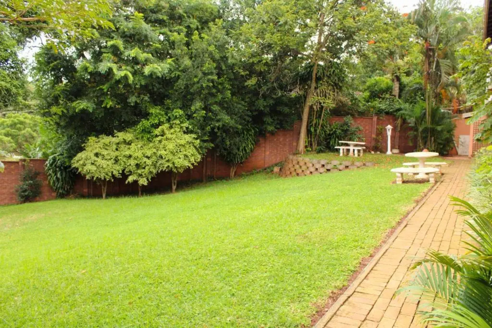 Seaview Executive Guest House