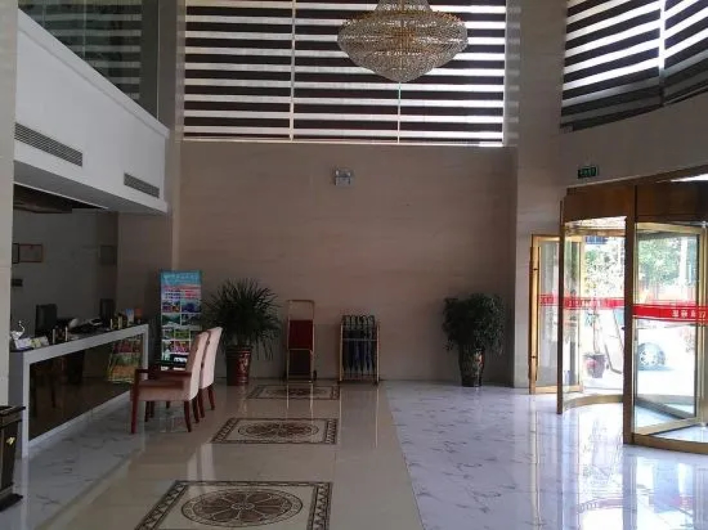 Wande Hotel (Lichuan Central Passenger Transport Terminal Tenglongdong Branch)