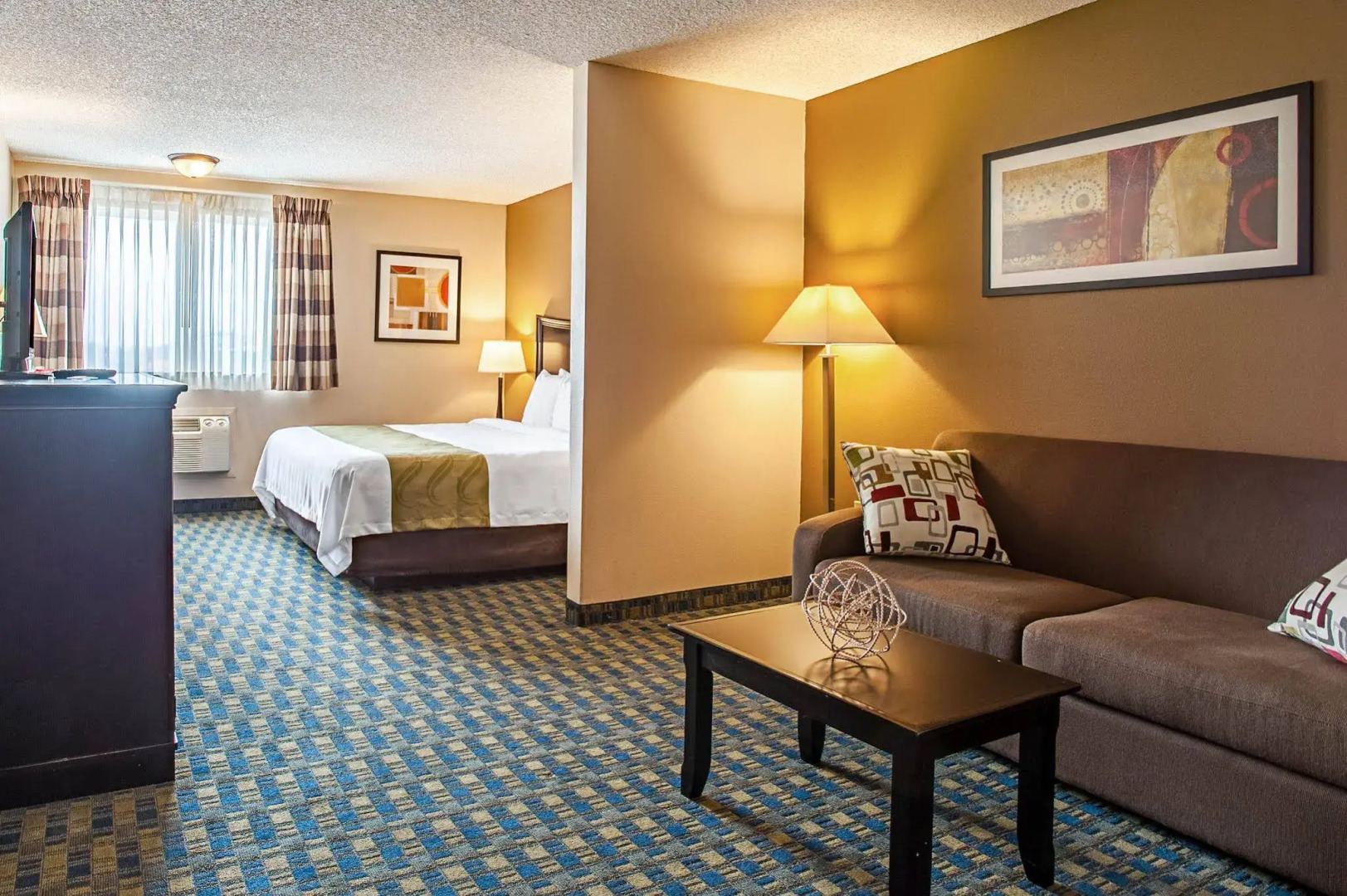 Quality Inn & Suites Kenedy - Karnes City