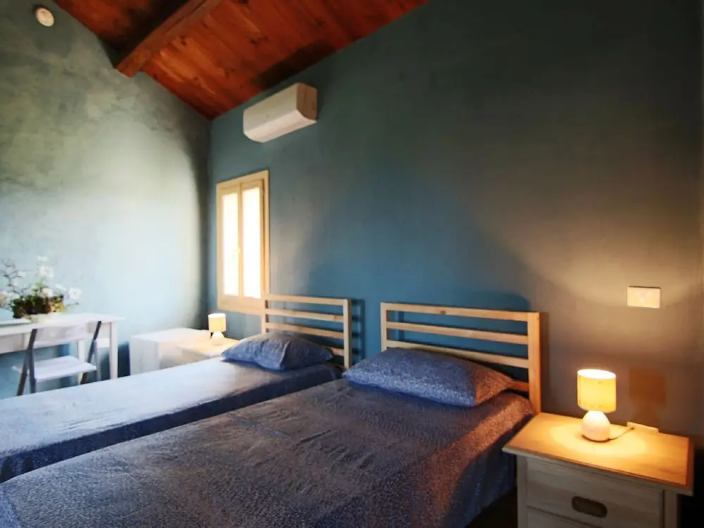 Renovated, Spacious and Cosy Countryside House. Wi-fi, Garden and Swimming Pool