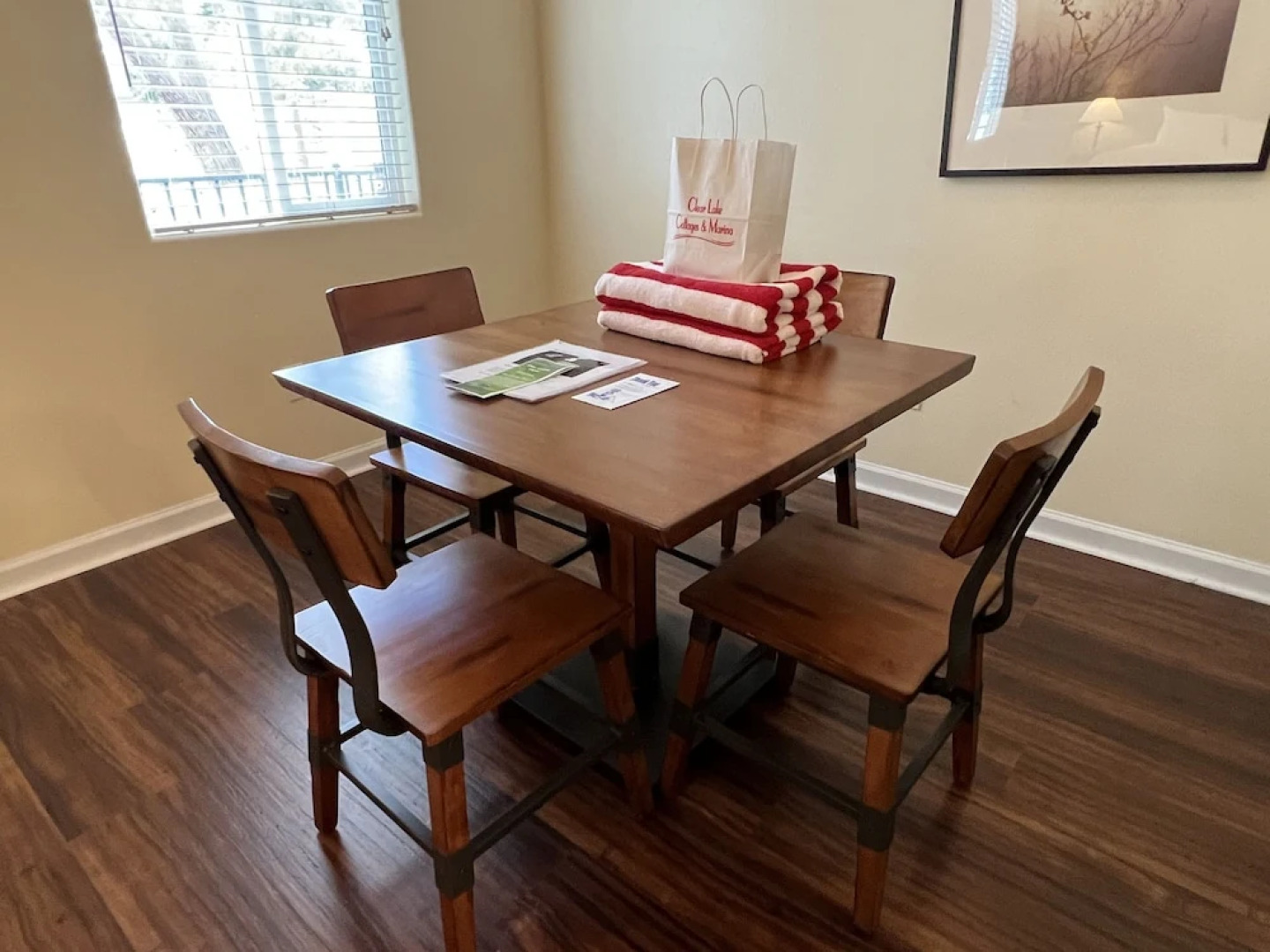 Clear Lake Cottages & Marina