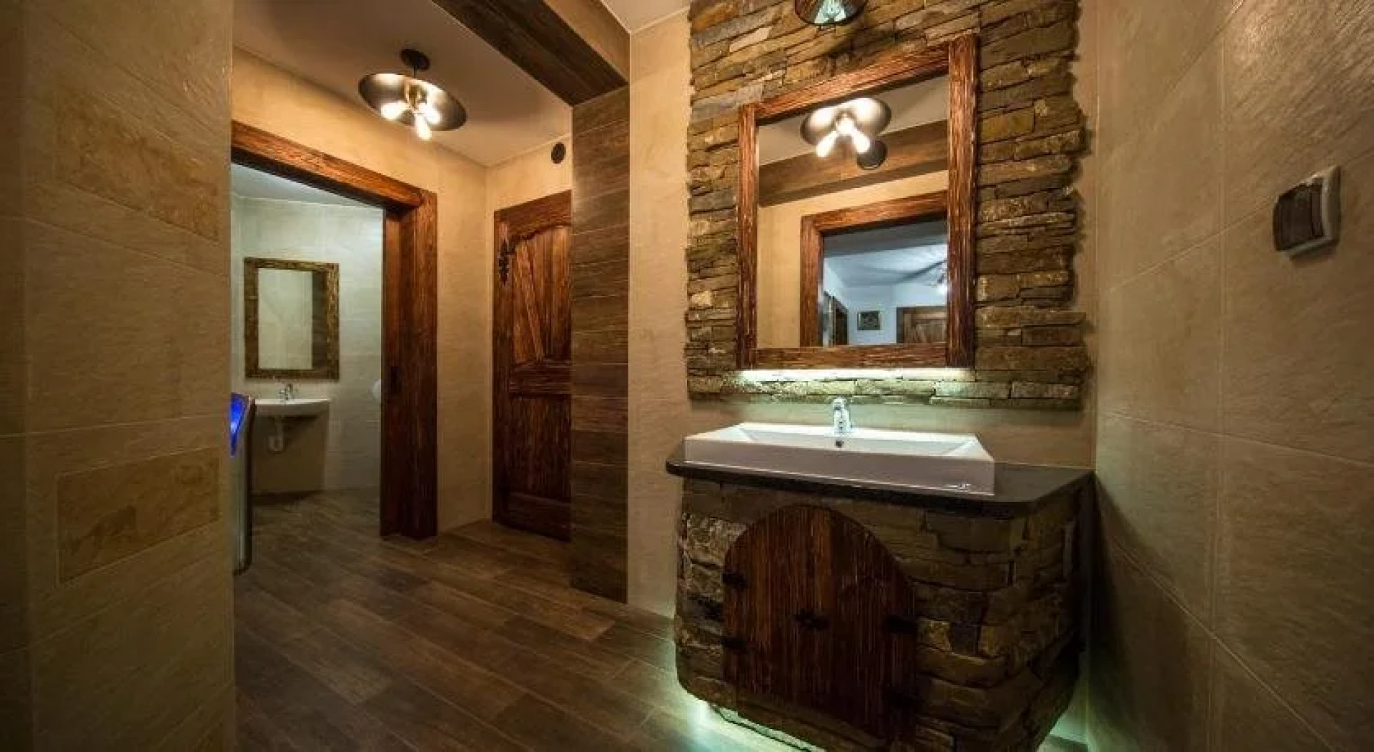 Dworek Mysliwski Hubert