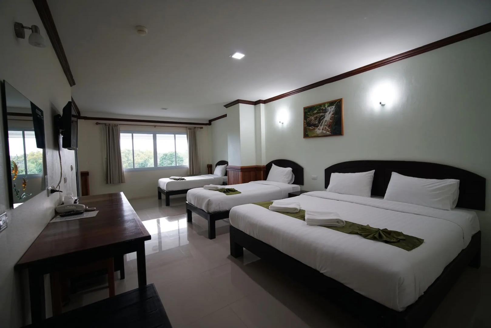 Sea Mountain Khanom Hotel