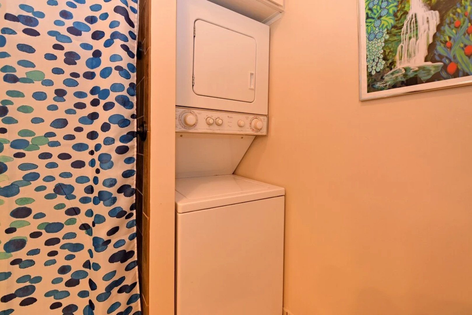 Pohailani 131 by RedAwning