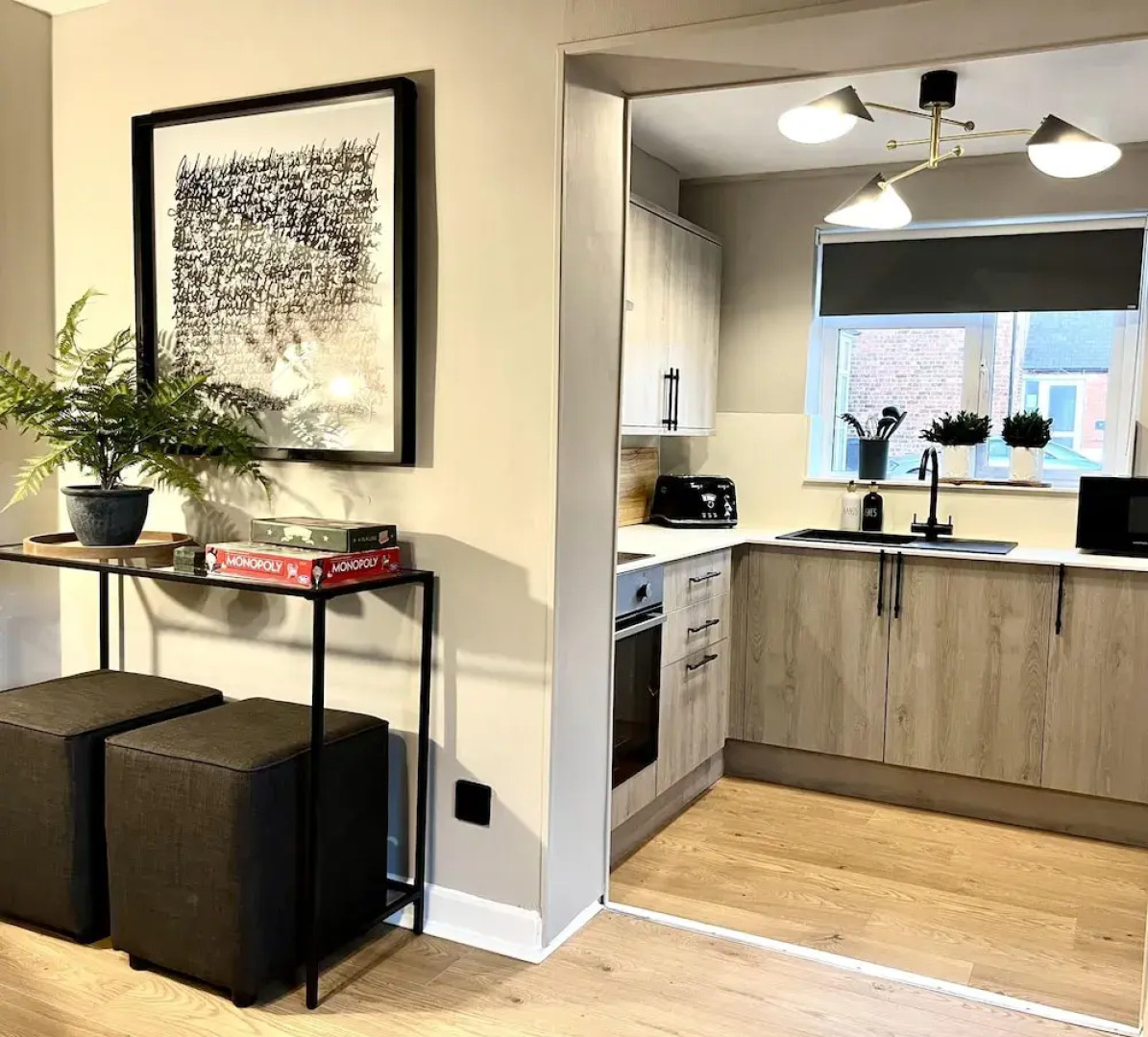 Central Ellesmere -sleeps2 - Parking - Petfriendly