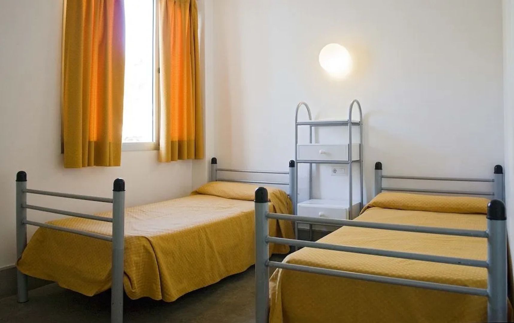 Albergue Inturjoven El Bosque