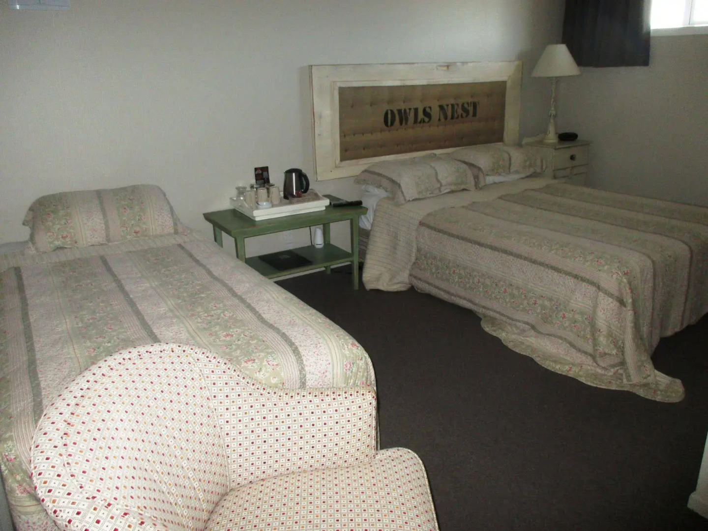 Fat Owl Motel, Bar & Eatery