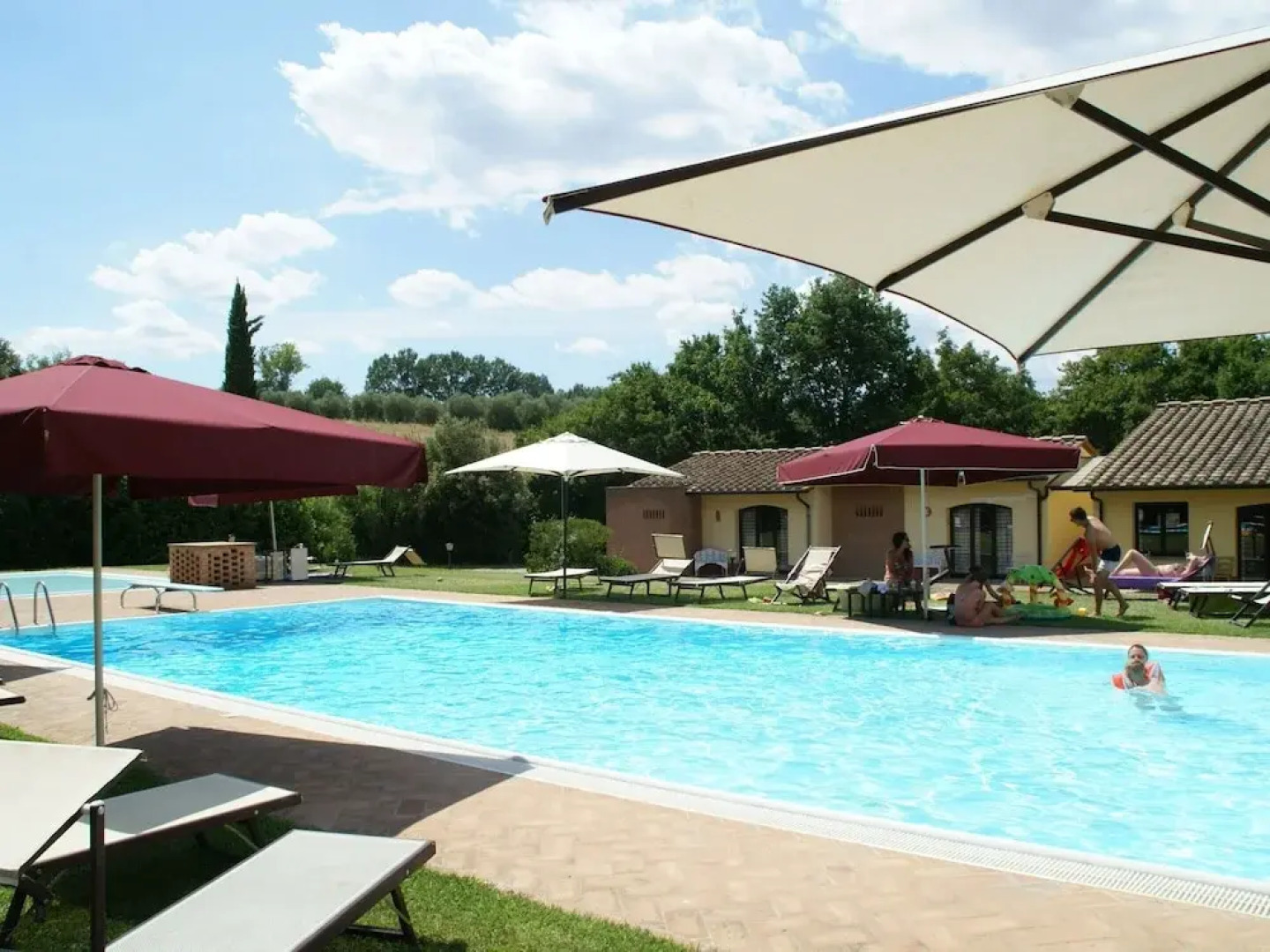 Cozy Apartment With Terrace in Tuscany